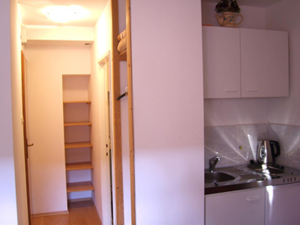 Dobra Apartments Trogir Quarto foto
